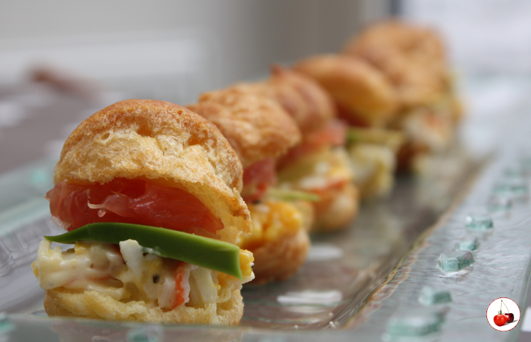 PETITS CHOUX À LA MOUSSE DE CRABE, AVOCAT, PAMPLEMOUSSE