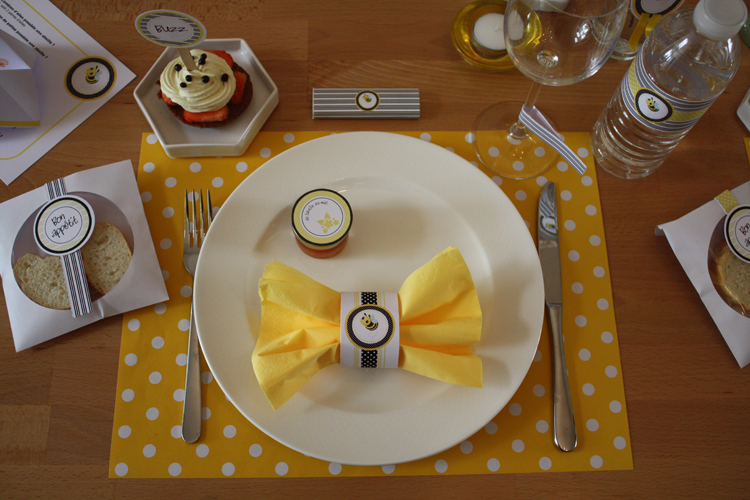 Décoration de table | Buzz... l'abeille... en jaune et noir