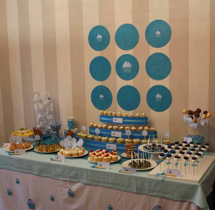 Décoration de Buffet | Cupcake Party dans les tons turquoise