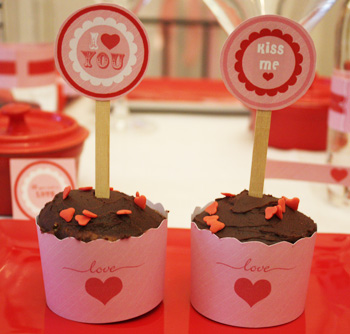 Décoration de table rouge pour la Saint Valention ou soirée entre amoureux