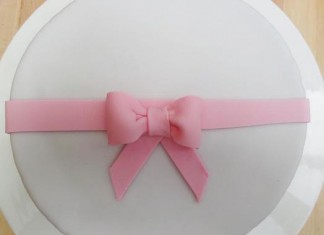 noeud en pâte à sucre
