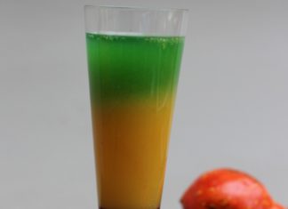 Un cocktail coloré à étages