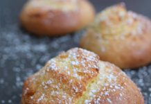 Pão de Deus, Pain de Dieu, des petits pains au lait portugais chapeautés de noix de coco