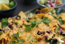 Nachos aux légumes et cheddar