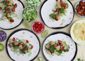 Tacos au poulet sauce barbecue et ananas | Une recette avec des fruits en conserve
