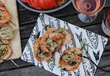 Brochettes de gambas au romarin