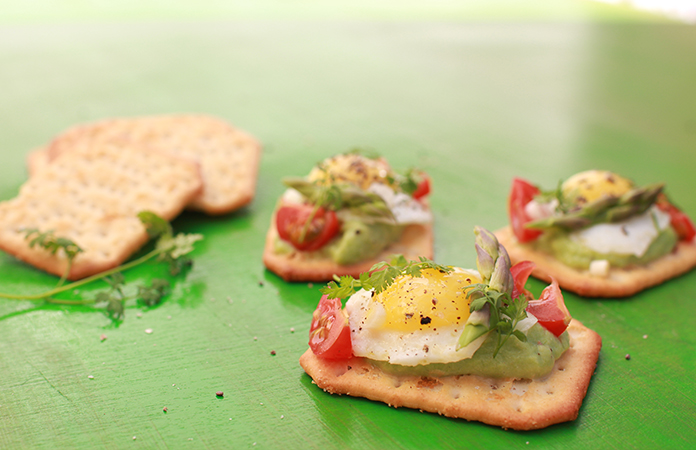 Tuc gourmand aux œufs de caille et asperges verte 