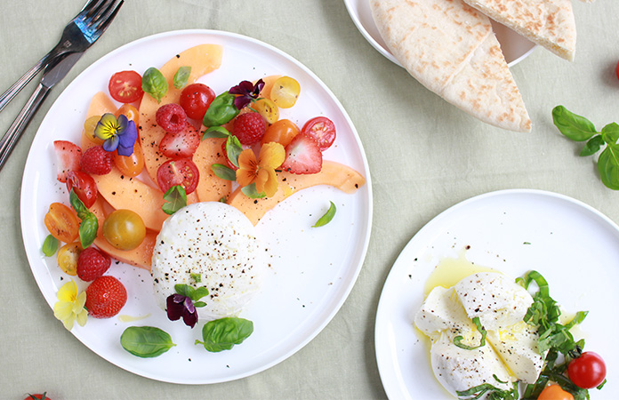 Salade de mozzarella aux fruits d’été