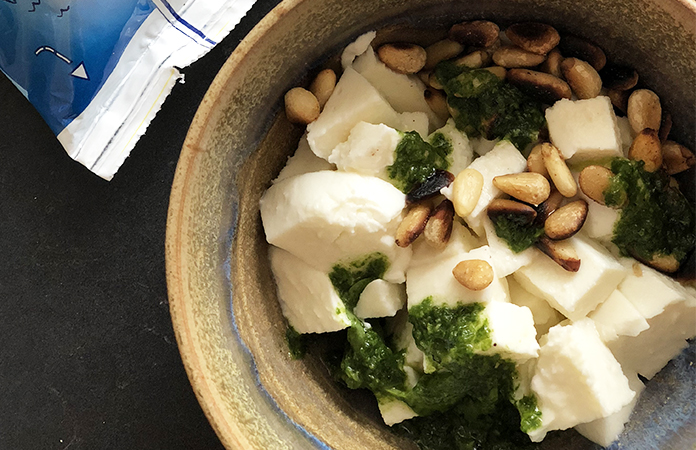 Salade de pomme de terre, pesto et mozzarella