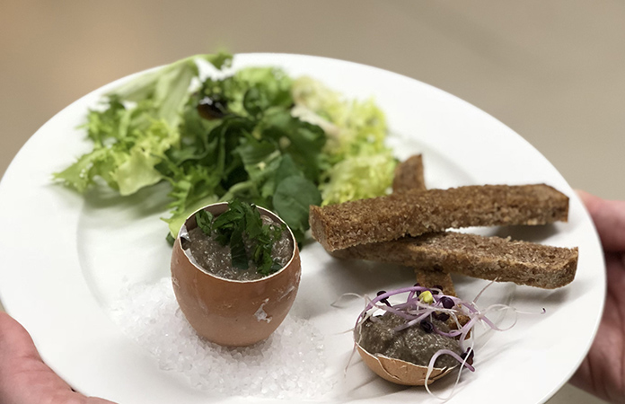 Les œufs toqués vous connaissez ? Une recette de la cuisine de Flore