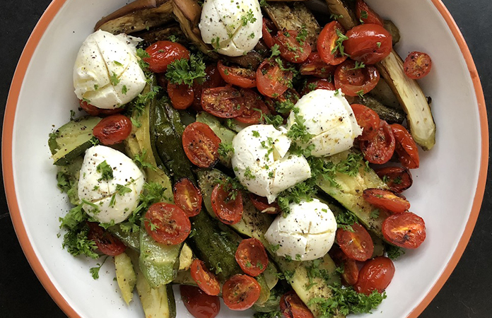 Aubergines / courgettes / tomates / mozza salade