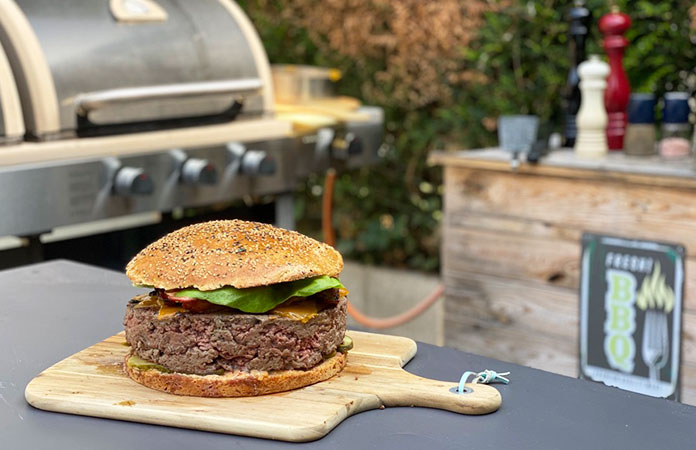 Burger XXL au Whisky | La recette géante de Baptiste en vidéo