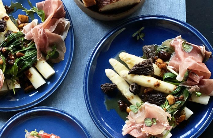 Asperges & Jambon de Parme à l’ail des ours 