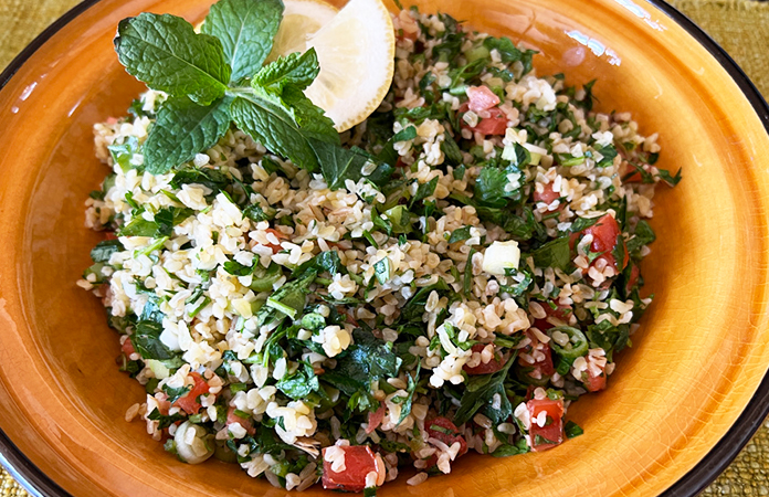 Salade taboulé Libanais avec du persil plat