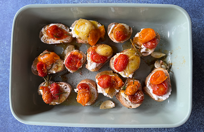 Ricotta toast aux tomate confites