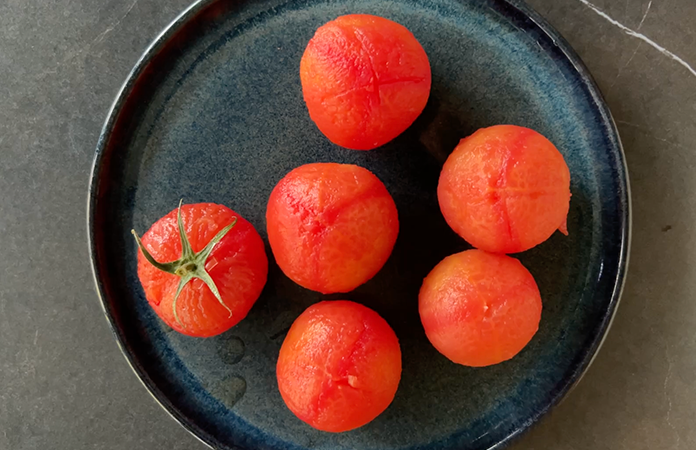 Comment monder / perler des tomates en moins de 5 minutes ?  