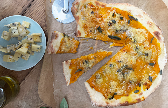 Pizza au butternut et bleu des grottes 