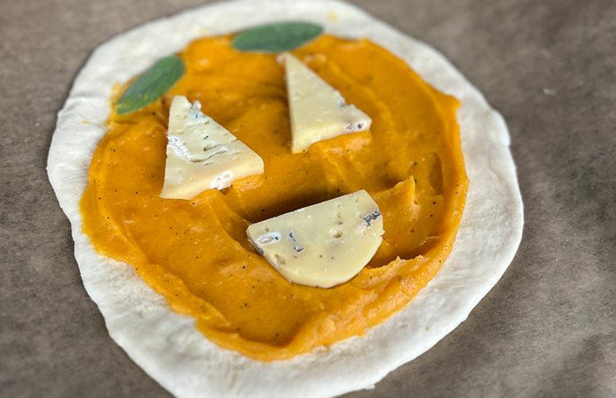 Pizza au butternut et bleu des grottes