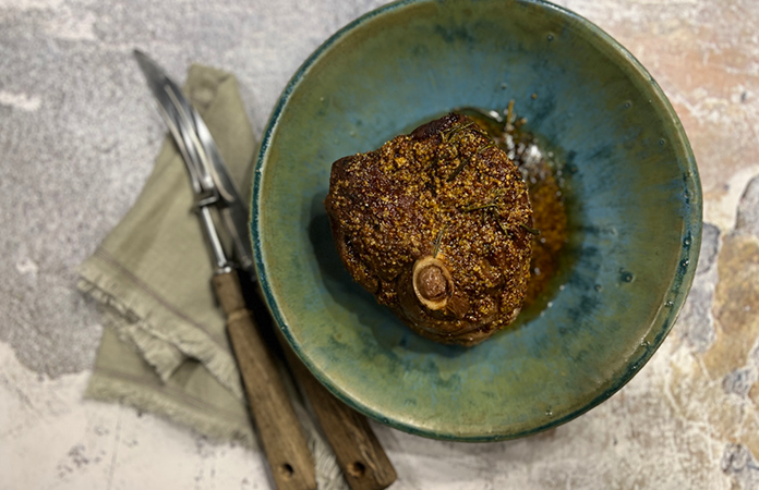 Gigot d’agneau miel whisky, à la casserole