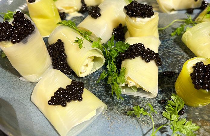 Mini rouleaux de poireaux au caviar