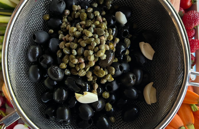 Tapenade d'olives noires - recette tomate-cerise