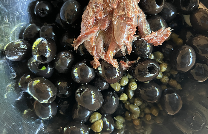 Tapenade d'olives noires - recette tomate-cerise
