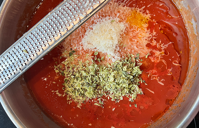 Pâtes sauce tomate crème et parmesan