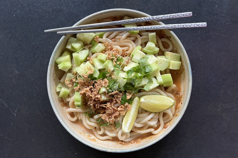 Les nouilles Udon cacahuètes | Une recette végane facile et rapide