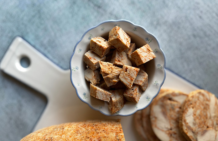 dés de jambon de poulet maison pour salade ou pâtes